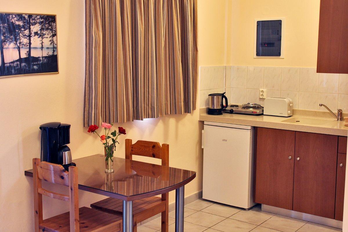 Sandys Studios Apartments And Log Villas Psalidi  Ngoại thất bức ảnh